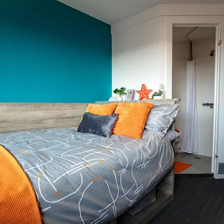 Small And Beautiful With 2 Bedroom 拉里萨